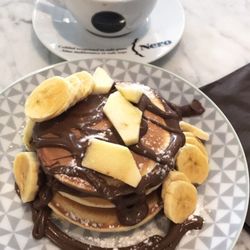 Golafre Cafe - Pancakes mit Nutella und Früchten, schön fluffig