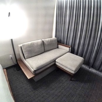 Courtyard by Marriott Ames - Couch - Hotels Near Me - Ames, Iowa