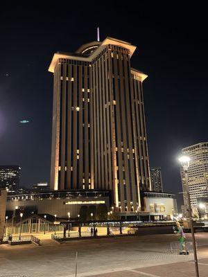 Paddlewheeler Creole Queen by null