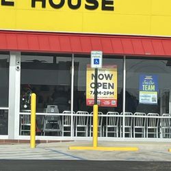 Waffle House - Open 7am-2pm