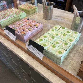 Paper Cake Shop - Cake Area - Patisserie/Cake Shop Near Me - Seattle, Washington