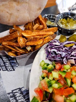 Big daddy’s shawarma by null