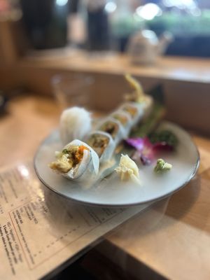 Mirakutei Sushi & Ramen by null