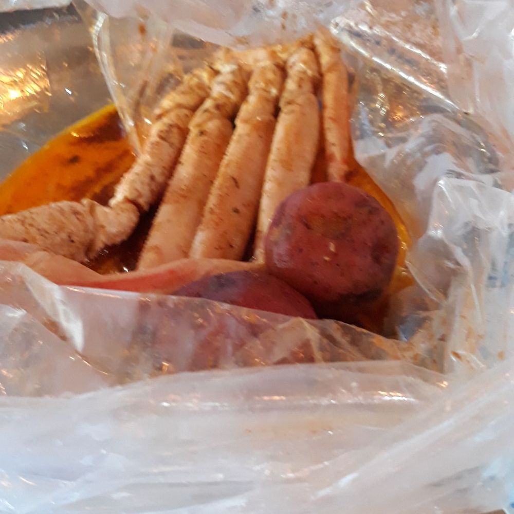 Hungry Crab - Snow crab legs and red potatoes - Seafood Near Me - Orlando, Florida Hungry Crab - Snow crab legs and red potatoes - Seafood Near Me - Orlando, Florida