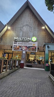 Milton B - Cafétéria urbaine by null