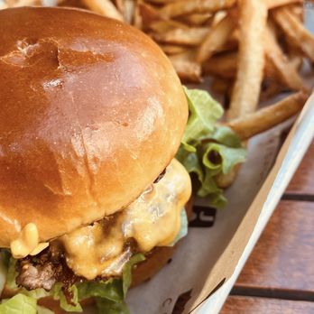 Jake Melnick's Corner Tap - Smash Burger - Sports Bars Near Me - Chicago, Illinois