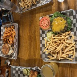 My Sister's Place - Walleye diner, wild rice sandwich, patty melt, and BLT