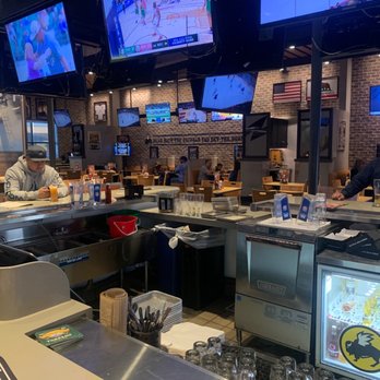 Buffalo Wild Wings - Open seats still had to wait - American Near Me - Salinas, California