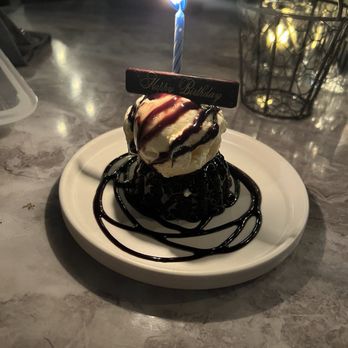 Wolf by Vanderpump at Caesars Republic Lake Tahoe - Birthday dessert - American Near Me - Stateline, Nevada