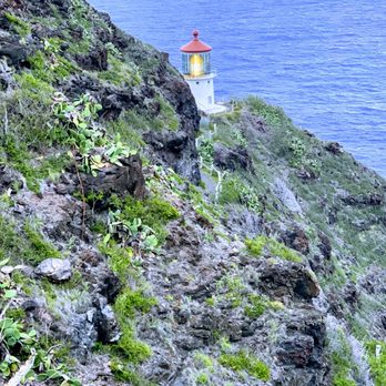 Makapu'u Point Lighthouse Trail - Very nice - Hiking Near Me - Honolulu, Hawaii Makapu'u Point Lighthouse Trail - Very nice - Hiking Near Me - Honolulu, Hawaii