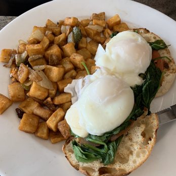 Mamaroneck Diner & Pizza - Eggs Florentine ($12.00) Two poached eggs over fresh spinach, fresh mozzarella & grilled tomatoes on a toasted English muffin, w/ potatoes - Pizza Near Me - Mamaroneck, New York Mamaroneck Diner & Pizza - Eggs Florentine ($12.00) Two poached eggs over fresh spinach, fresh mozzarella & grilled tomatoes on a toasted English muffin, w/ potatoes - Pizza Near Me - Mamaroneck, New York