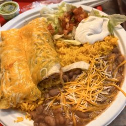 Jacalito Grill - Shredded Chicken Enchilada