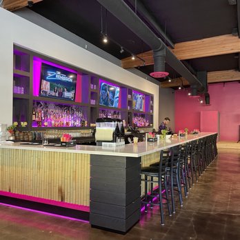 Islander’s - Bar area - Cocktail Bars Near Me - Stockton, California Islander’s - Bar area - Cocktail Bars Near Me - Stockton, California