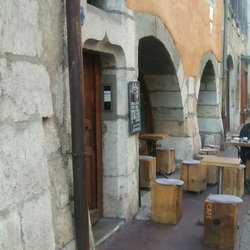 Cafe Bunna - Outdoor seating