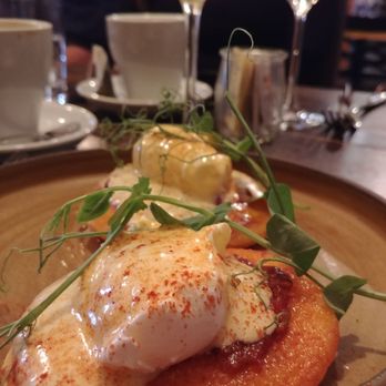Ibéricos - Eggs benedict, brunch menu, meh choose sumthin else. - Spanish Near Me - Montreal, Quebec Ibéricos - Eggs benedict, brunch menu, meh choose sumthin else. - Spanish Near Me - Montreal, Quebec