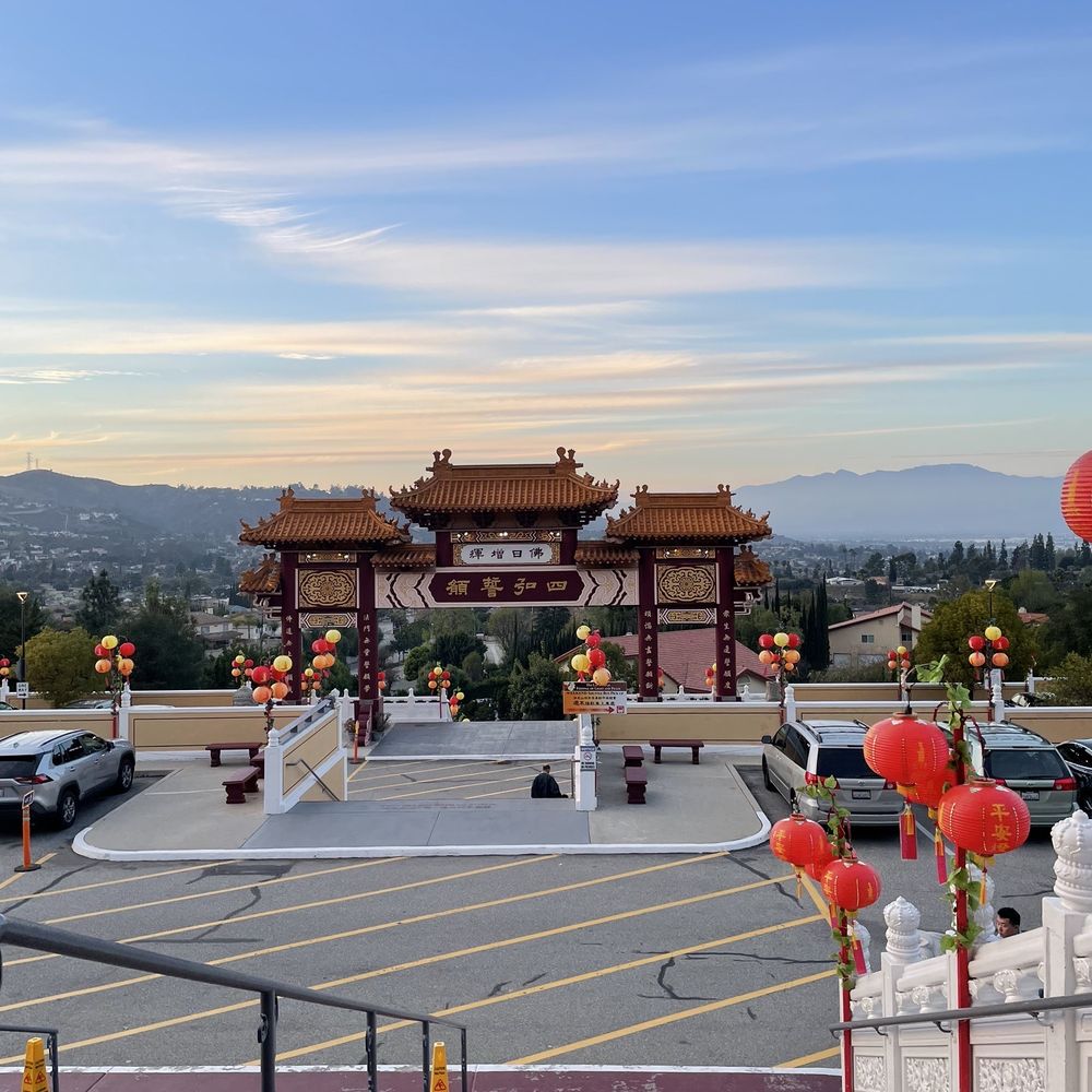 Hsi Lai Temple - Buddhist Temples Near Me - Hacienda Heights, California