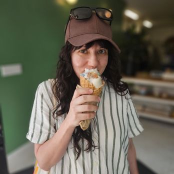 Honey's Ice Cream - Vegan Near Me - Toronto, Ontario Honey's Ice Cream - Vegan Near Me - Toronto, Ontario