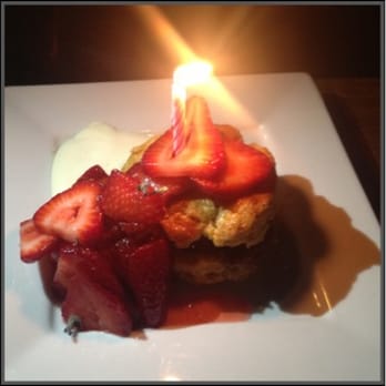 Rustic Canyon - Strawberry shortcake, chocolate pot de free, banana cream pie - Wine Bars Near Me - Santa Monica, California