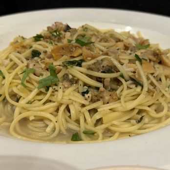 Patsy's Italian Restaurant - Linguine with Clam Sauce - Italian Near Me - New York, New York Patsy's Italian Restaurant - Linguine with Clam Sauce - Italian Near Me - New York, New York