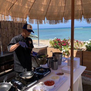 Barefoot Beach Cafe - Omelette station - Breakfast & Brunch Near Me - Honolulu, Hawaii