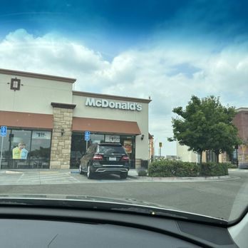 McDonald's - Arrive.... - Burgers Near Me - Fresno, California McDonald's - Arrive.... - Burgers Near Me - Fresno, California