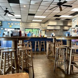 Pt's Olde Fashioned Grille