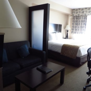Comfort Suites Downtown - Hotels Near Me - Montreal, Quebec