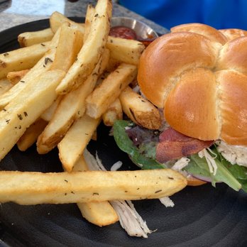 GRANVILLE - Chicken club - New American Near Me - Pasadena, California