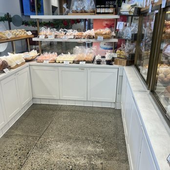 Tous Les Jours - Pastries - Coffee & Tea Near Me - Irvine, California Tous Les Jours - Pastries - Coffee & Tea Near Me - Irvine, California