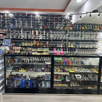 GLOBAL SMOKE & VAPE - Updated June 2026 - 20 Photos - 1804 S Neil St,  Champaign, Illinois - Tobacco Shops - Phone Number
