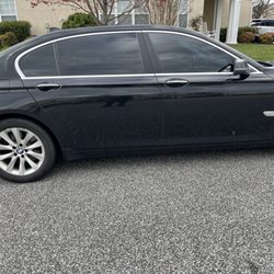 US 2 B&S Transport - For 2 or 3 people 740li long body for comfort.