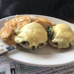 Florentine Benedict (regular eggs benedict came out first time around) Florentine Benedict (regular eggs benedict came out first time around)