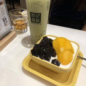 Sweethoney Dessert - Top: matcha peach gum (4/5); bottom: mango and black jelly vanilla frost (4/5 - a bit too sweet) - Desserts Near Me - Alhambra, California Sweethoney Dessert - Top: matcha peach gum (4/5); bottom: mango and black jelly vanilla frost (4/5 - a bit too sweet) - Desserts Near Me - Alhambra, California