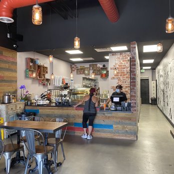 Cafe 86 - Inside - Cafes Near Me - Northridge, California