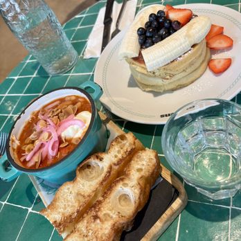 Citizen All Day - Restaurant, Cafe & Deli - pancakes - Australian Near Me - Austin, Texas