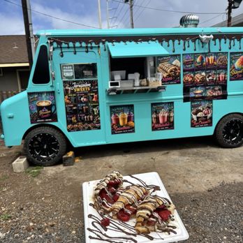 Jerusalem Sweets - Stuffed croissant - Food Trucks Near Me - Aiea, Hawaii Jerusalem Sweets - Stuffed croissant - Food Trucks Near Me - Aiea, Hawaii