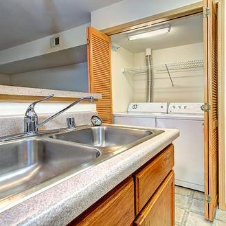 Avalon Madison Village - property management company in Madison, WI