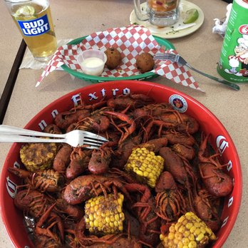 Fish N Tails Oyster Bar - 2 lb crawfish - Seafood Near Me - Plano, Texas