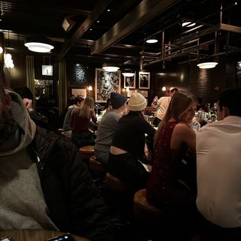 Gus' Sip & Dip - Bar area - Pubs Near Me - Chicago, Illinois