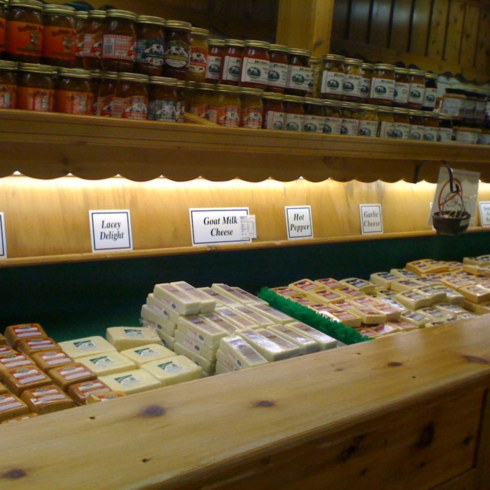 Heini's Cheese Chalet - I love cheese! - Cheese Shops Near Me - Millersburg, Ohio Heini's Cheese Chalet - I love cheese! - Cheese Shops Near Me - Millersburg, Ohio