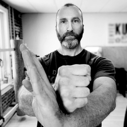 Front Range Kung Fu - Sifu Bryan Pierce demonstrates the Pak Dar drill