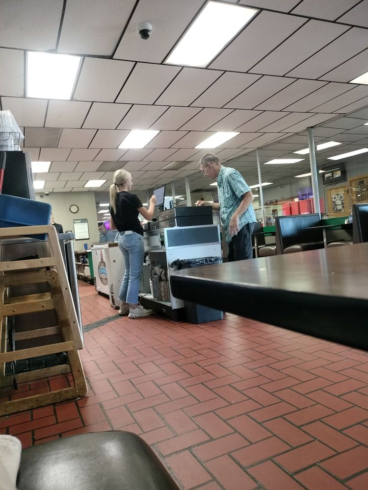 Social spots from Paragon Bowl Champs Sports Club