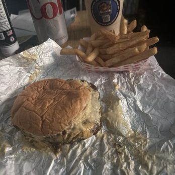 Smash Town Burgers - This burger was delicious from start to finish. Fries were "ok", shakes here are the G.O.A.T - Chicken Wings Near Me - Visalia, California Smash Town Burgers - This burger was delicious from start to finish. Fries were "ok", shakes here are the G.O.A.T - Chicken Wings Near Me - Visalia, California