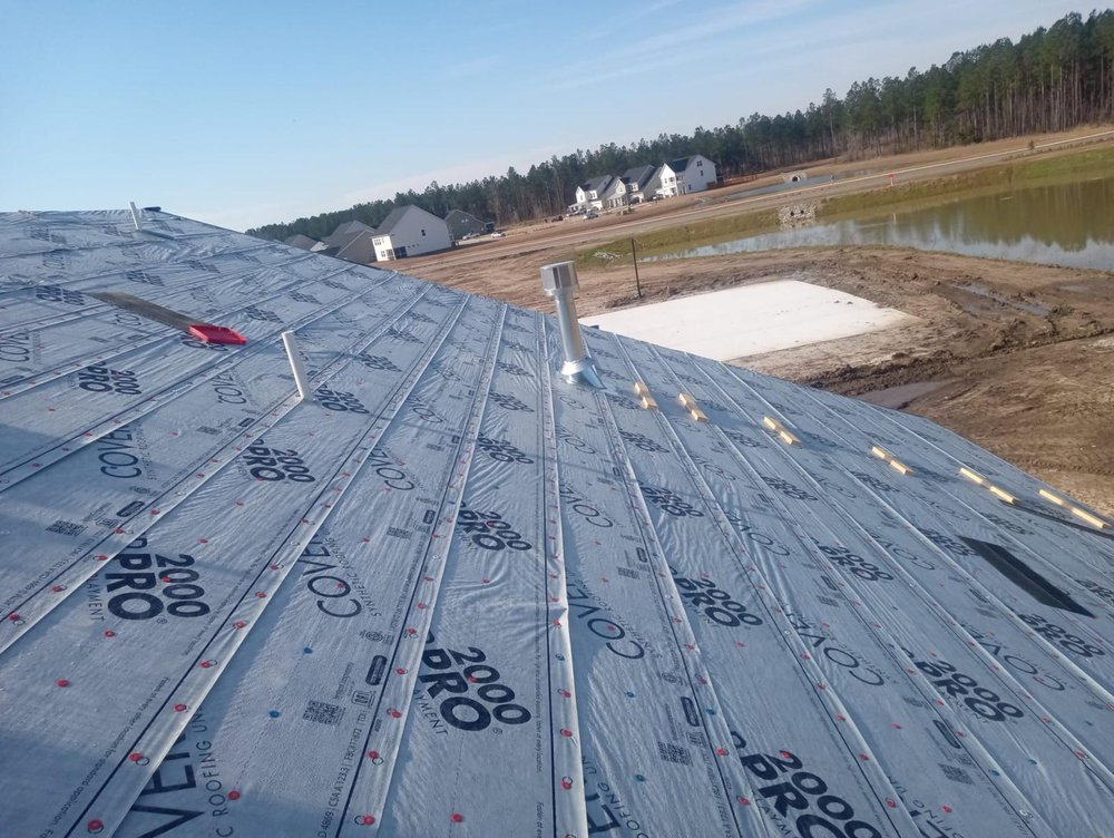 Slide of H&R Roofing and Construction