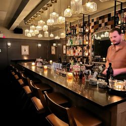 Bar Enzo - Bar area