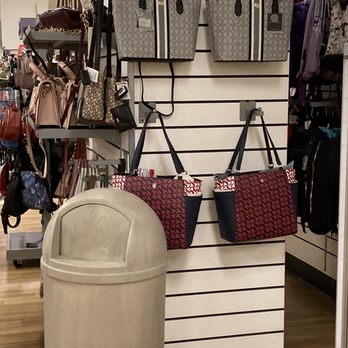 TJ Maxx - 08/12/22 - Department Stores Near Me - Columbus Village, New York TJ Maxx - 08/12/22 - Department Stores Near Me - Columbus Village, New York