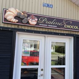 Exterior outside entrance of Praline & Chocolat - Château-Richer, Quebec Exterior outside entrance of Praline & Chocolat - Château-Richer, Quebec