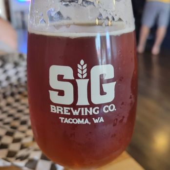 Sig Brewing Company - The very refreshing Ultimate Altbier Wavers. - Pizza Near Me - Tacoma, Washington Sig Brewing Company - The very refreshing Ultimate Altbier Wavers. - Pizza Near Me - Tacoma, Washington