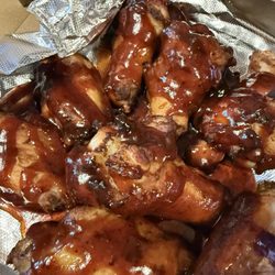 Bbq wings- their wings are the absolute best! So fresh!