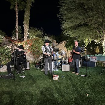 Jackalope Ranch - Live music during dinner - Barbeque Near Me - Indio, California